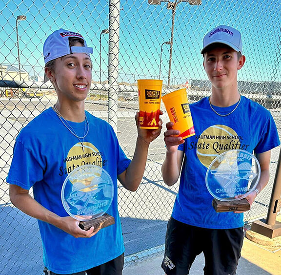 Kaufman tennis teams perform well at Forney tournament